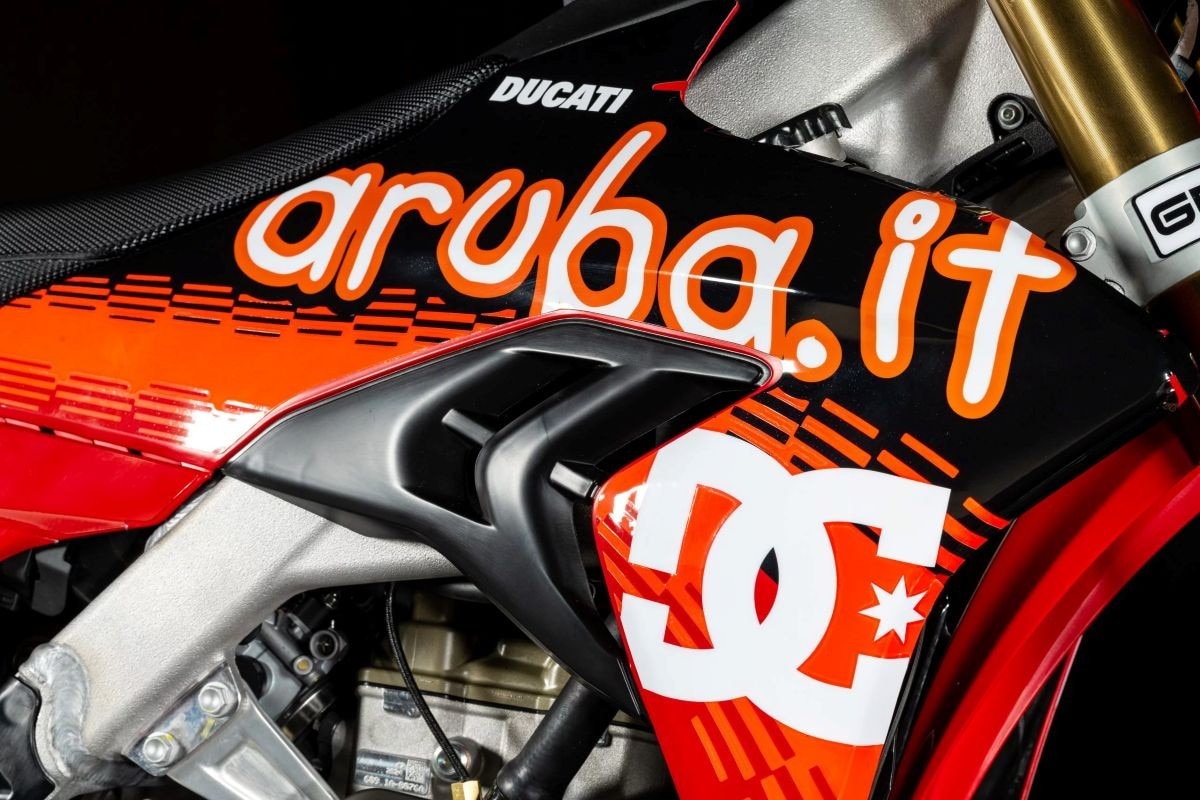 Ducati Desmo450 MX Factory 2025